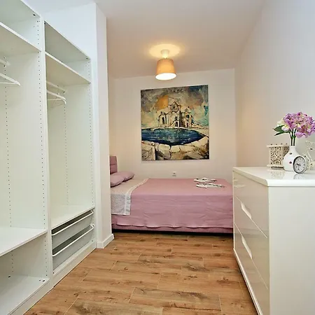 Apartment Michelangelo In The Centar Of Supetar