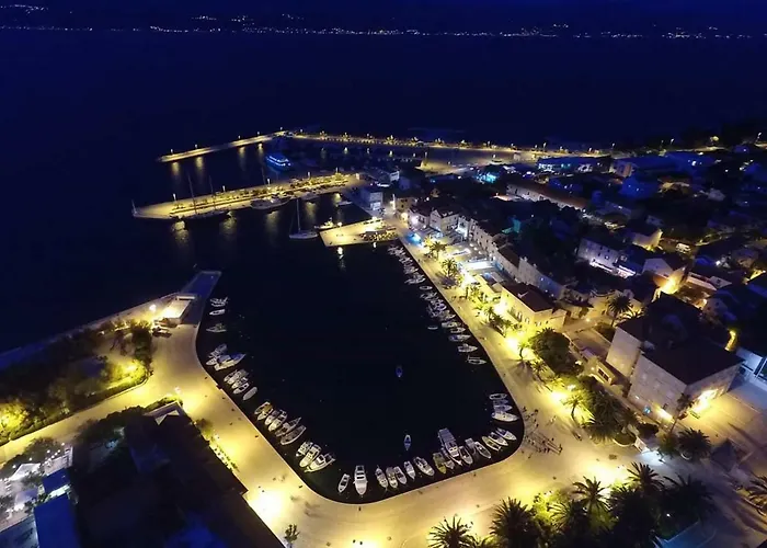 Michelangelo In The Centar Of Apartment