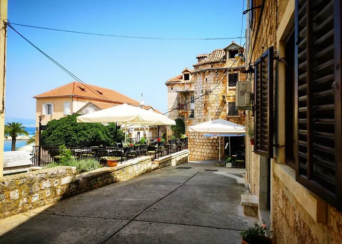 Michelangelo In The Centar Of *